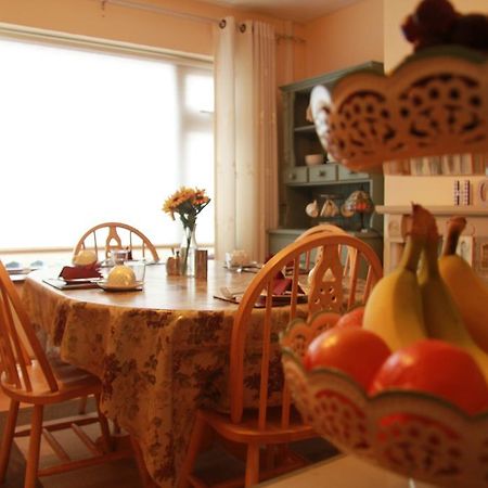 Seamount House B&B Суордс Екстериор снимка